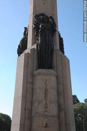Obelisco. Libertad. - Departamento de Montevideo - URUGUAY. Foto No. 29554
