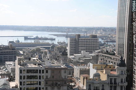Montevideo al norte de la Plaza Independencia. Banco Central del Uruguay - Departamento de Montevideo - URUGUAY. Foto No. 29684