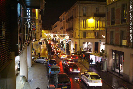 Downtown Nîmes. General Perrier street. - Region of Languedoc-Rousillon - FRANCE. Photo #29916
