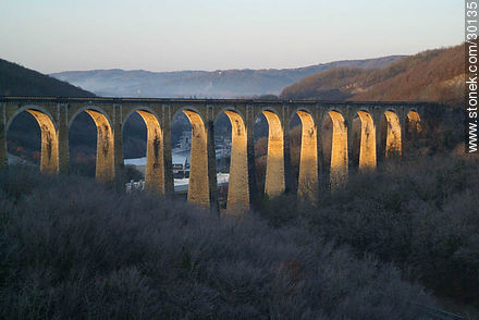 Railroad bridge - Region of Midi-Pyrénées - FRANCE. Photo #30135