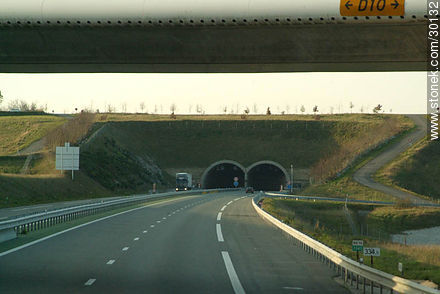 Route A20 near Les Vitarelles, Vayssière and Montfaucon - Region of Midi-Pyrénées - FRANCE. Photo #30132