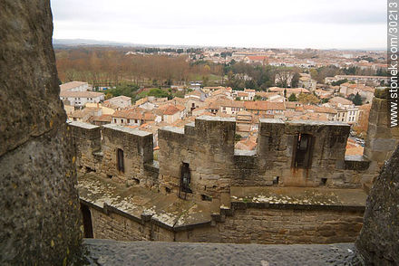 Vista de la ciudad desde las murallas de Carcassonne - Región de Languedoc-Rousillon - FRANCIA. Foto No. 30213