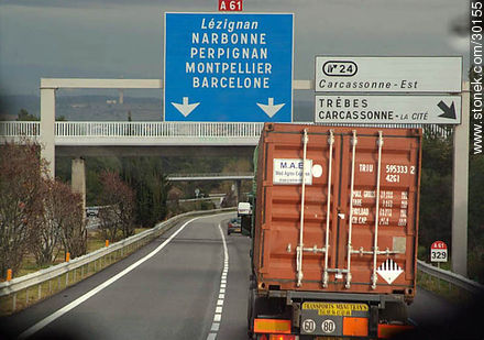 Ruta A61 con desvío a Carcassonne - Región de Languedoc-Rousillon - FRANCIA. Foto No. 30155