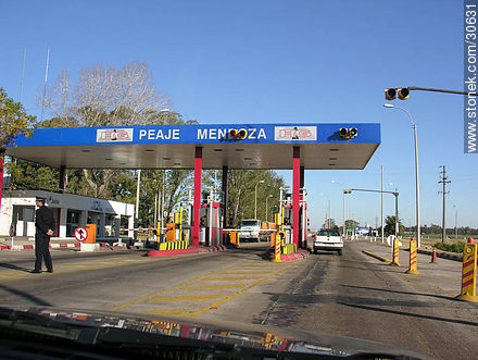 Peaje Mendoza en la ruta 5 - Departamento de Florida - URUGUAY. Foto No. 30631