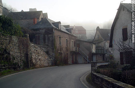 Montvalent town - Region of Midi-Pyrénées - FRANCE. Photo #30656