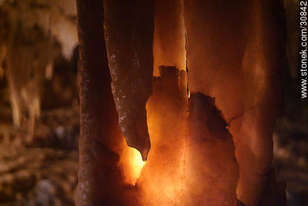 Stalagtites and stalagmites in the grout of the Grand Roc. - Region of Aquitaine - FRANCE. Photo #30842