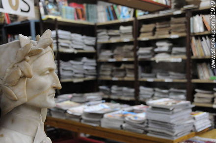 Ruben´s book store - Department of Montevideo - URUGUAY. Photo #30979