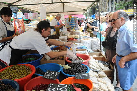 Feria de Tristán Narvaja - Departamento de Montevideo - URUGUAY. Foto No. 30992