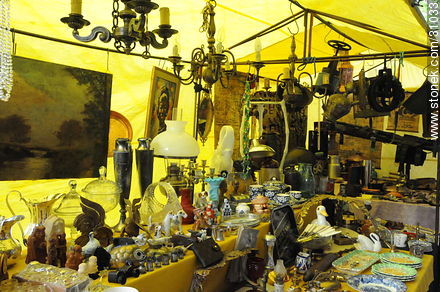 Tristan Narvaja market fair. - Department of Montevideo - URUGUAY. Photo #31033