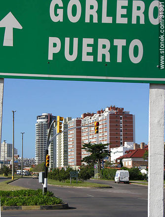 Artigas Ave. of Punta del Este - Punta del Este and its near resorts - URUGUAY. Photo #31301