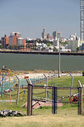 Clubes de pesca. Río de la Plata. - Departamento de Montevideo - URUGUAY. Foto No. 31522