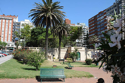 Plaza Gomensoro. - Departamento de Montevideo - URUGUAY. Foto No. 31597
