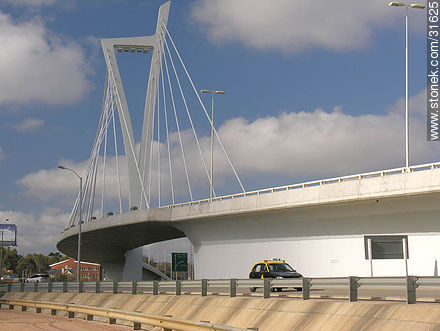 Bridge over Av. de las Americas - Department of Canelones - URUGUAY. Photo #31625
