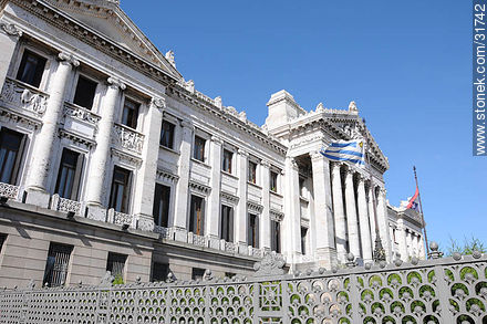 Palacio Legislativo - Departamento de Montevideo - URUGUAY. Foto No. 31742