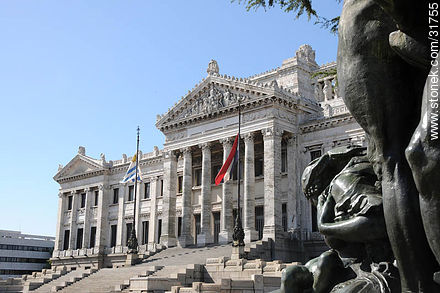 Palacio Legislativo - Departamento de Montevideo - URUGUAY. Foto No. 31755