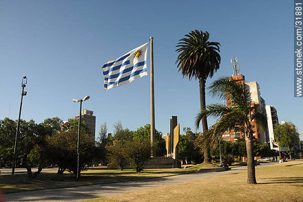 Plaza de la Bandera - Departamento de Montevideo - URUGUAY. Foto No. 31881