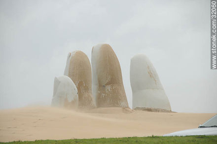 Sand storm in Playa Brava - Punta del Este and its near resorts - URUGUAY. Photo #32060