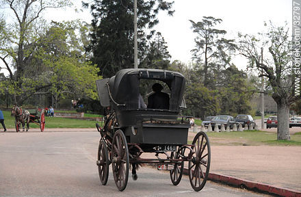 Carro de paseo en el día del Patrimonio - Departamento de Montevideo - URUGUAY. Foto No. 32797