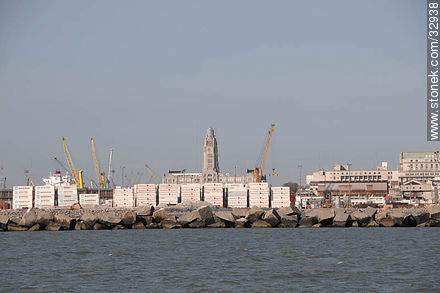 Port of Montevideo - Department of Montevideo - URUGUAY. Photo #32938