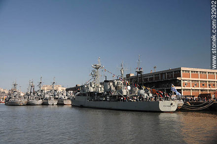 Puerto de Montevideo en el día del Patrimonio - Departamento de Montevideo - URUGUAY. Foto No. 32902