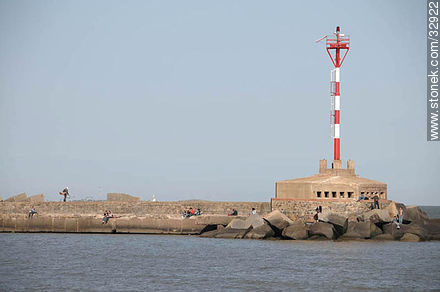 Sarandí breakwater. - Department of Montevideo - URUGUAY. Photo #32922