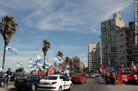 Rambla y Av. Brasil. Publicidad electoral del partido Colorado y Nacional - Departamento de Montevideo - URUGUAY. Foto No. 33113