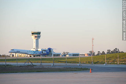 Control tower of the Carrasco airport - Department of Canelones - URUGUAY. Photo #33223