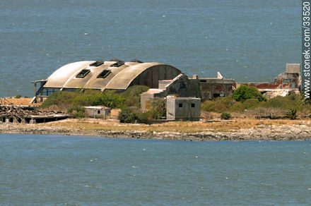 Isla de Ratas en la bahía de Montevideo - Departamento de Montevideo - URUGUAY. Foto No. 33520