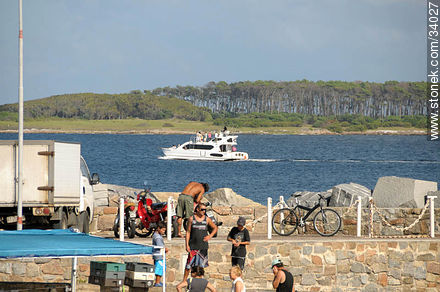 Isla Gorriti y escollera - Punta del Este y balnearios cercanos - URUGUAY. Foto No. 34027