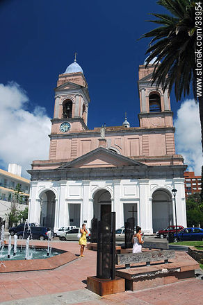 Maldonado square and cathedral - Department of Maldonado - URUGUAY. Photo #33954