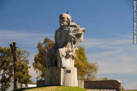 Monumento a Artigas sobre ruta 3. - Departamento de San José - URUGUAY. Foto No. 34468