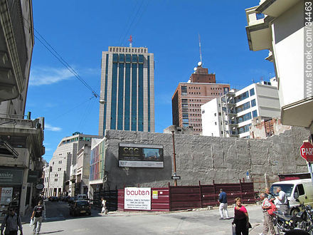 Corner of Juncal and Rincón streets - Department of Montevideo - URUGUAY. Photo #34463