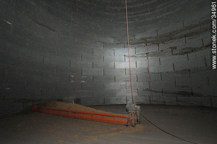 Inside an empry silo -  - MORE IMAGES. Photo #34961