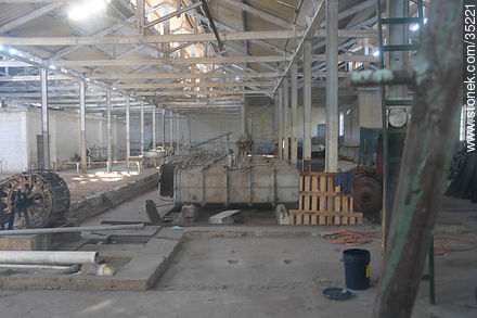 Industrial revolution museum in Fray Bentos. Ex meat processor plant. - Rio Negro - URUGUAY. Photo #35221