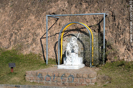 Friar Bentos - Rio Negro - URUGUAY. Photo #35470