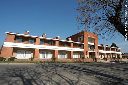 Gran Hotel Fray Bentos - Departamento de Río Negro - URUGUAY. Foto No. 35409