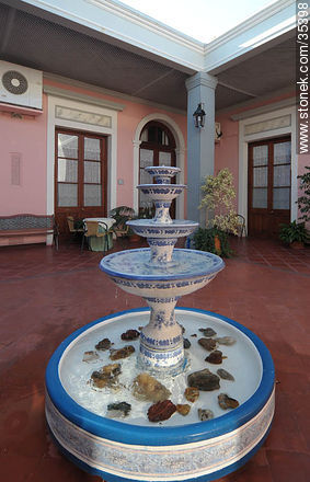 Fountain in La Posada hotel - Rio Negro - URUGUAY. Photo #35398