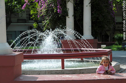Sarandí square fountain - Durazno - URUGUAY. Photo #35658