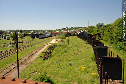 Estación de tren de Rivera. Convoy de vagones madereros - Departamento de Rivera - URUGUAY. Foto No. 36020