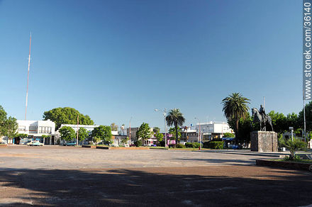 Monumento a José Artigas - Departamento de Artigas - URUGUAY. Foto No. 36140