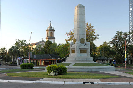 José Batlle y Ordóñez square - Artigas - URUGUAY. Photo #36135