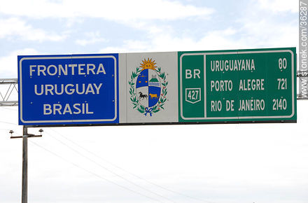 Frontera Uruguay Brasil - Departamento de Artigas - URUGUAY. Foto No. 36287