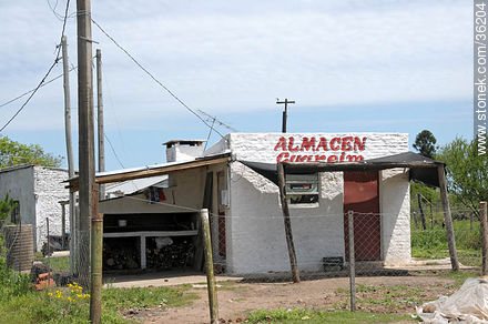 Almacén Cuareim - Departamento de Artigas - URUGUAY. Foto No. 36204