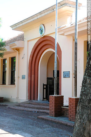 Escuela pública No. 3 de Bella Unión - Departamento de Artigas - URUGUAY. Foto No. 36302