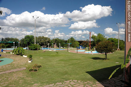 Hoteles de Termas del Daymán. Parque Fuente Nueva. - Departamento de Salto - URUGUAY. Foto No. 36879