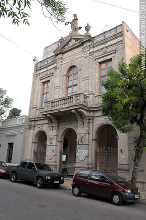 Taller de artes de Paysandú, edificio del Círcolo Napolitano. - Departamento de Paysandú - URUGUAY. Foto No. 37001