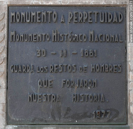 Monumento a Perpetuidad - Departamento de Paysandú - URUGUAY. Foto No. 36971