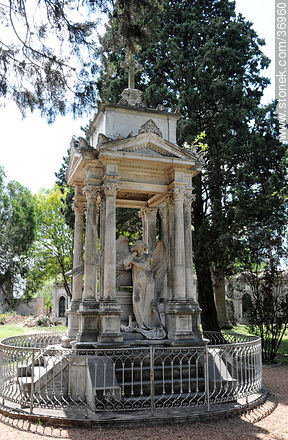 Monumento a Perpetuidad. - Department of Paysandú - URUGUAY. Photo #36960