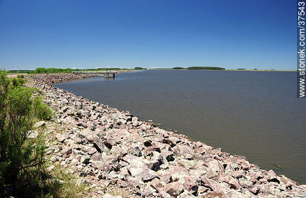 Dam of India Muerta - Department of Rocha - URUGUAY. Photo #37543