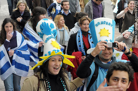 Festejos por el pasaje de Uruguay a los cuartos de final de la Copa del Mundo 2010 -  - URUGUAY. Foto No. 37723